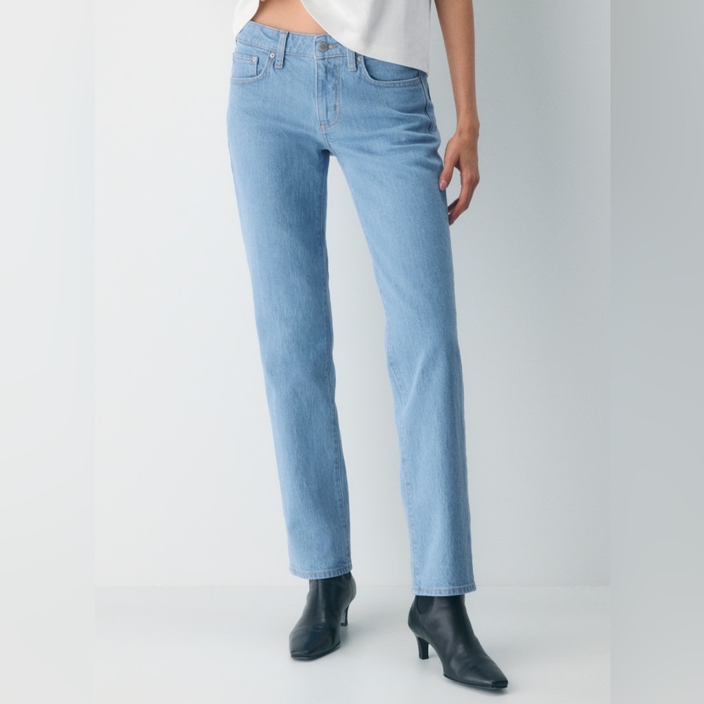 Aritzia Denim Forum Tilda Lo-Rise Straight Jeans | True Super Light Blue